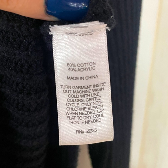 Express Black Knit Asymmetrical Hi Low Hem Turtleneck Sweater Sz S - Picture 4 of 6